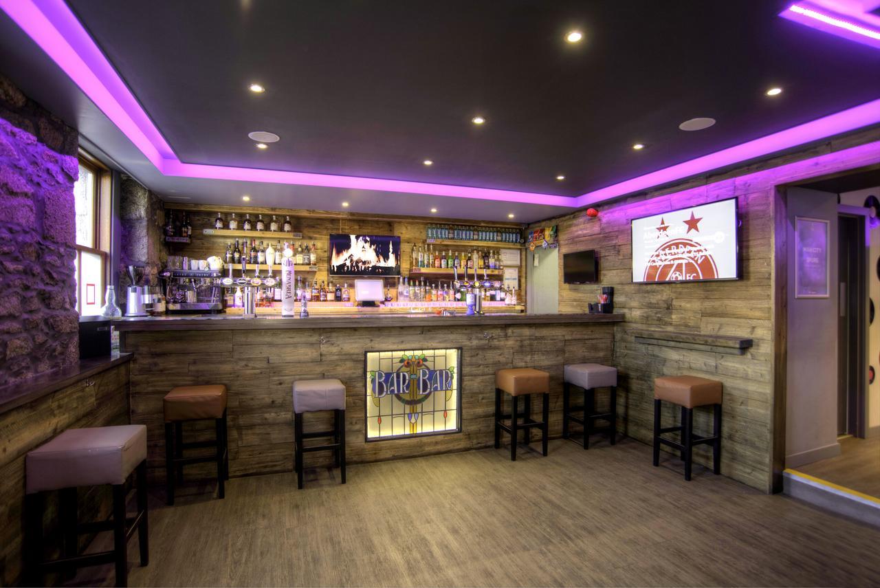 The Square Kintore Exterior photo