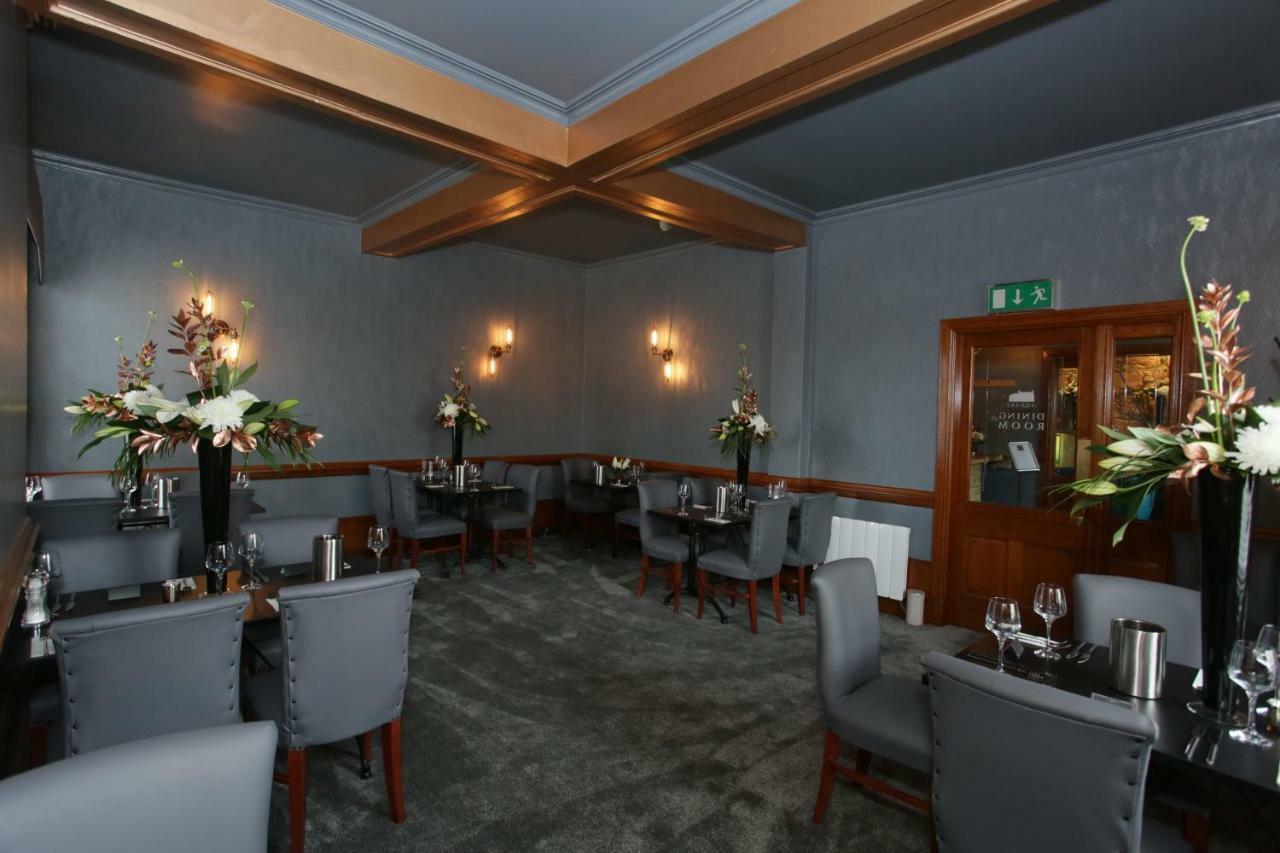 The Square Kintore Exterior photo