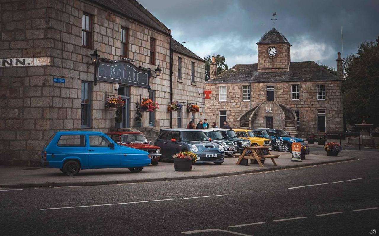 The Square Kintore Exterior photo